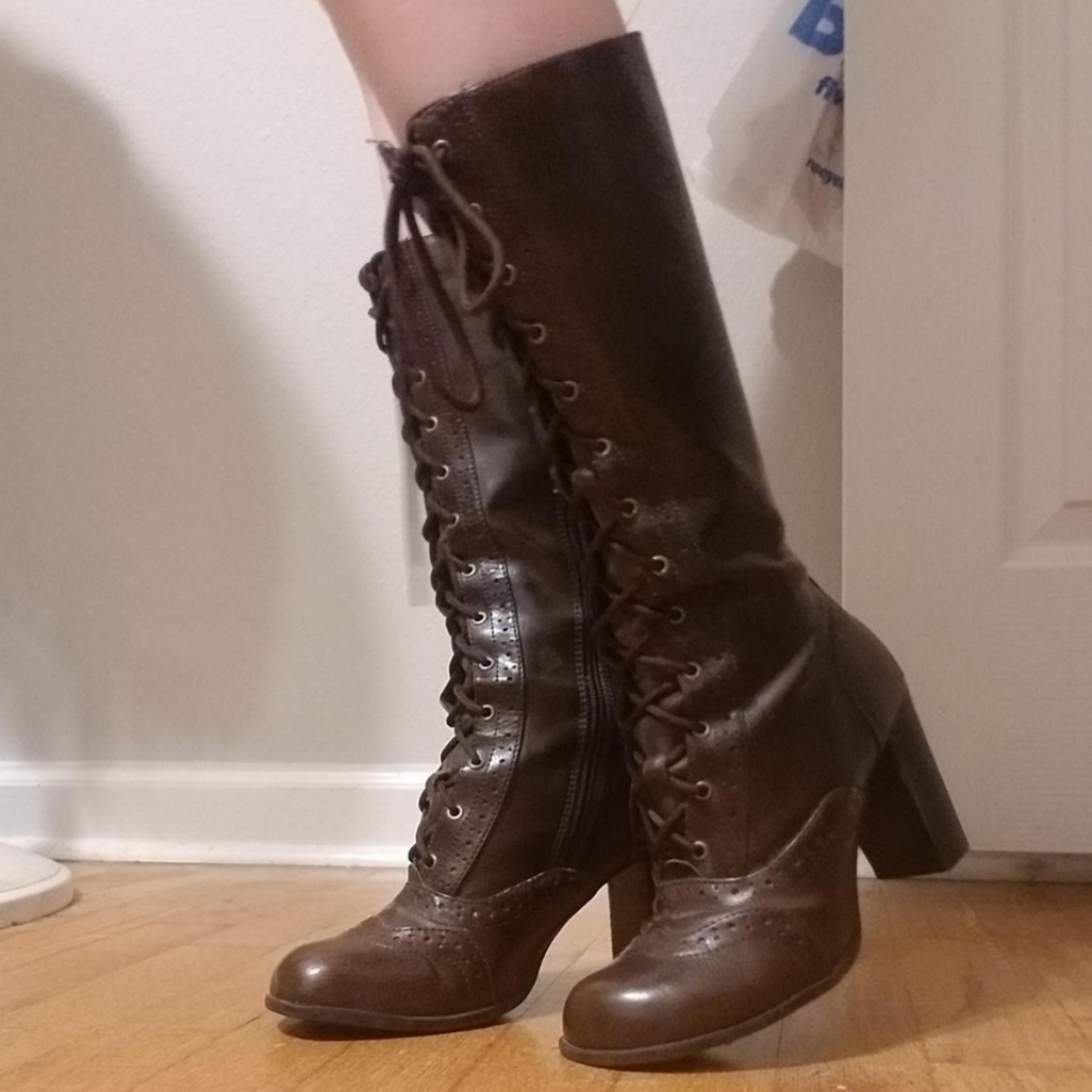 Size 7.5 vintage mudd laceup brown boots